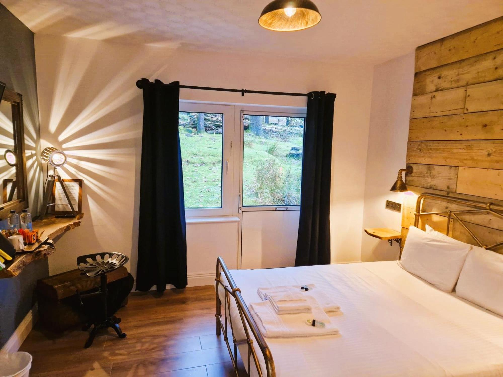 Wheal Tor Hotel & Glamping リスカード エクステリア 写真
